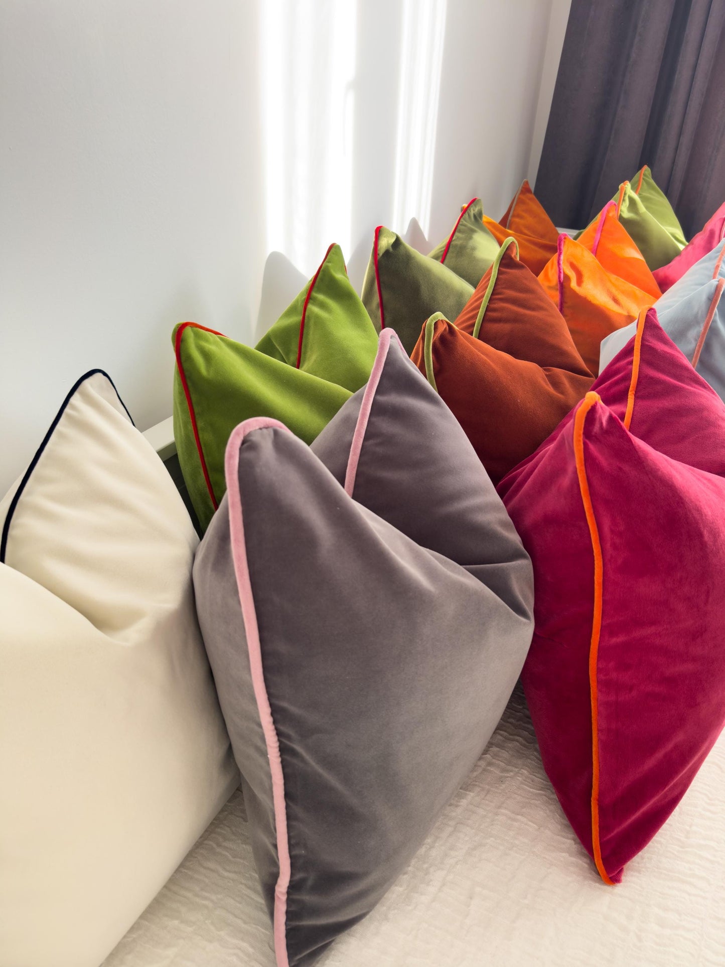 Piping Pillow velvet